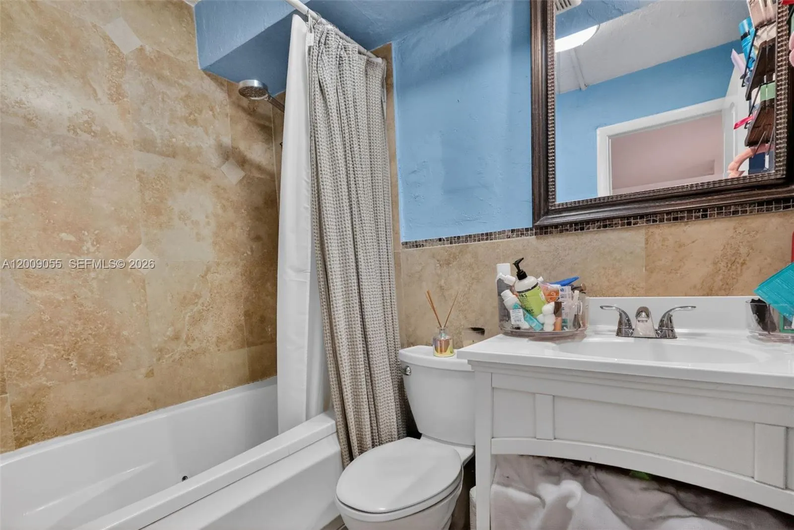 3304 Virginia St 3d, Miami, Florida 33133, Miami, Florida 33133, 2 Bedrooms Bedrooms, ,2 BathroomsBathrooms,Residential,For Sale,3304 Virginia St 3d, Miami, Florida 33133,A12009055