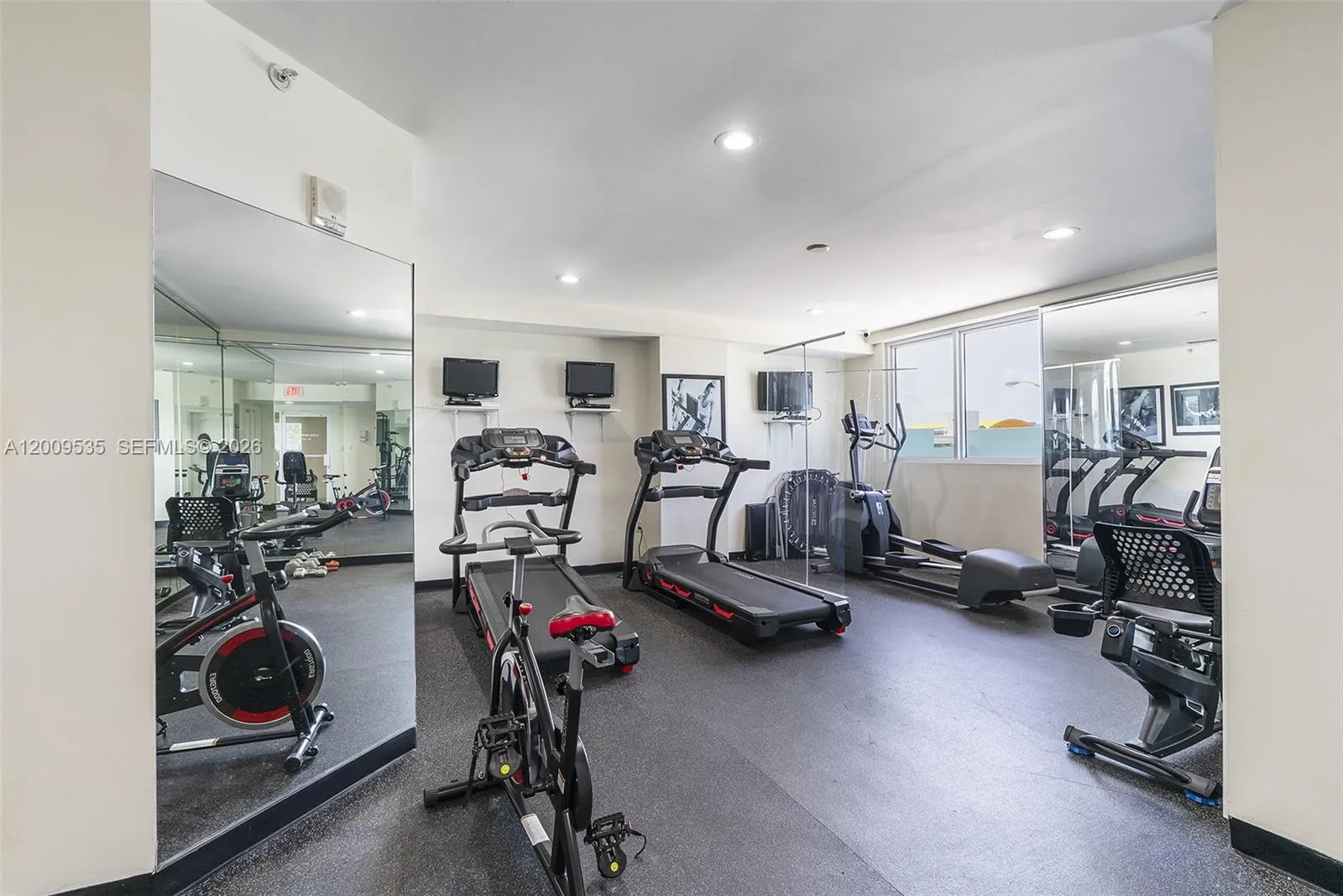 2400 Sw 27th Ave Ph-4, Miami, Florida 33145, Miami, Florida 33145, 3 Bedrooms Bedrooms, ,3 BathroomsBathrooms,Residential Lease,For Rent,2400 Sw 27th Ave Ph-4, Miami, Florida 33145,A12009535