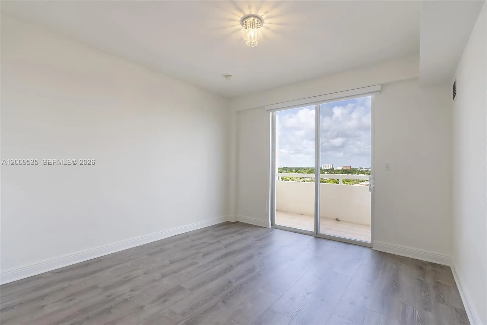 2400 Sw 27th Ave Ph-4, Miami, Florida 33145, Miami, Florida 33145, 3 Bedrooms Bedrooms, ,3 BathroomsBathrooms,Residential Lease,For Rent,2400 Sw 27th Ave Ph-4, Miami, Florida 33145,A12009535