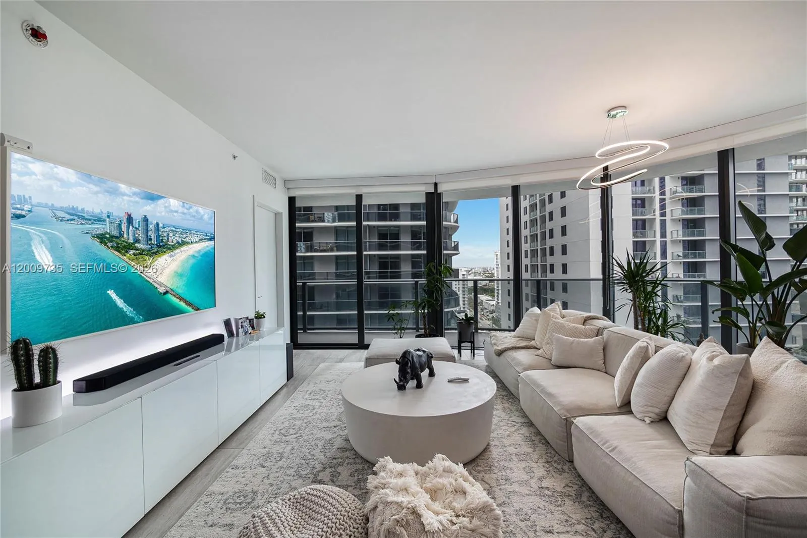 45 Sw 9th St 1508, Miami, Florida 33130, Miami, Florida 33130, 2 Bedrooms Bedrooms, ,2 BathroomsBathrooms,Residential Lease,For Rent,45 Sw 9th St 1508, Miami, Florida 33130,A12009735