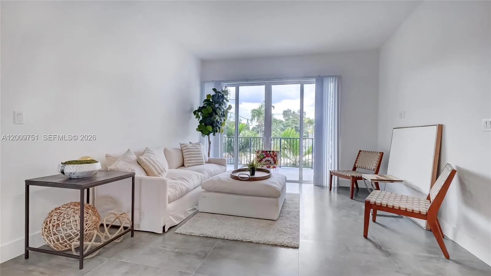 2010 Sw 25th Ter 404, Miami, Florida 33133, Miami, Florida 33133, 3 Bedrooms Bedrooms, ,2 BathroomsBathrooms,Residential Lease,For Rent,2010 Sw 25th Ter 404, Miami, Florida 33133,A12009751