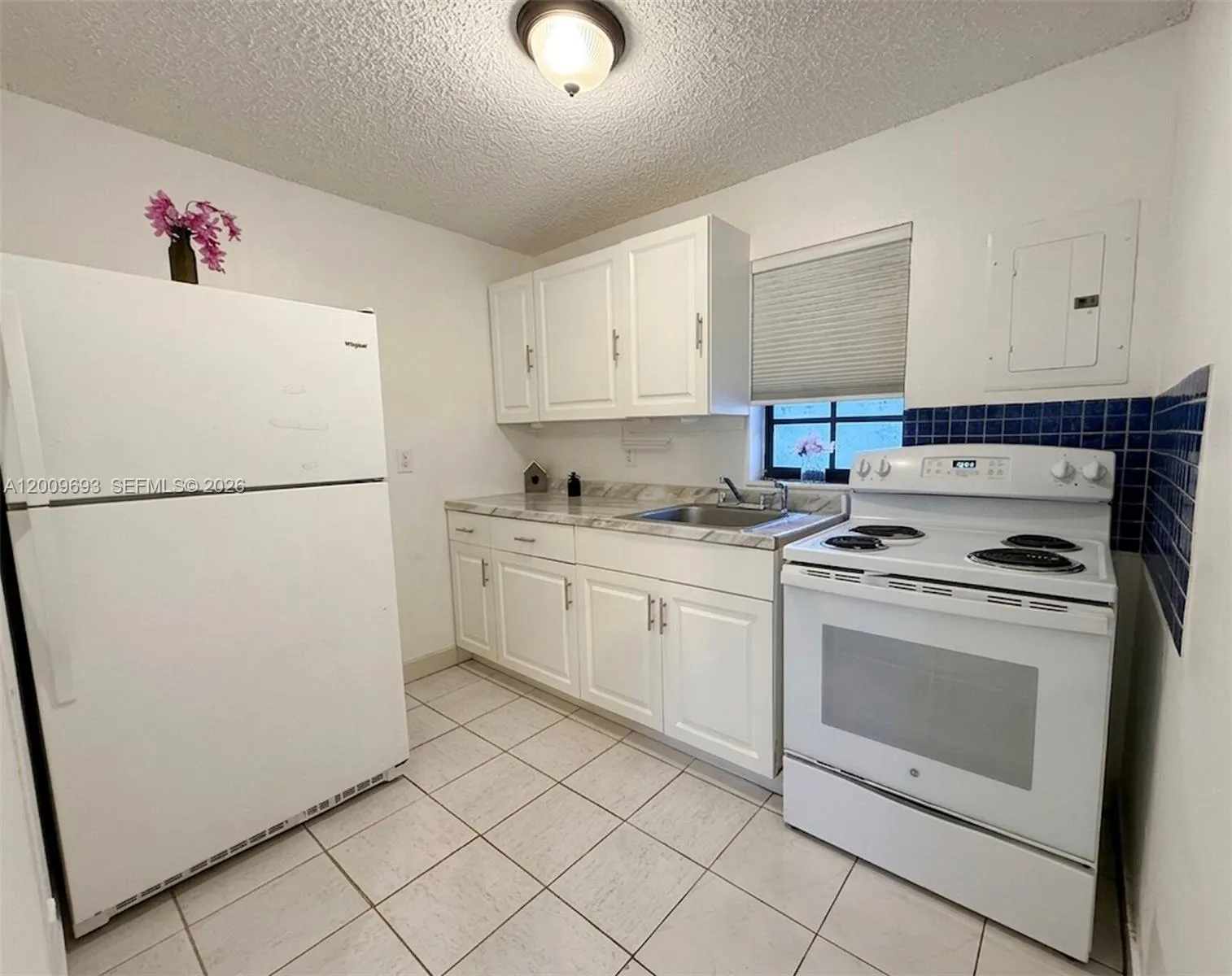 718 Sw 11th Ave 8, Miami, Florida 33130, Miami, Florida 33130, 2 Bedrooms Bedrooms, ,1 BathroomBathrooms,Residential Lease,For Rent,718 Sw 11th Ave 8, Miami, Florida 33130,A12009693