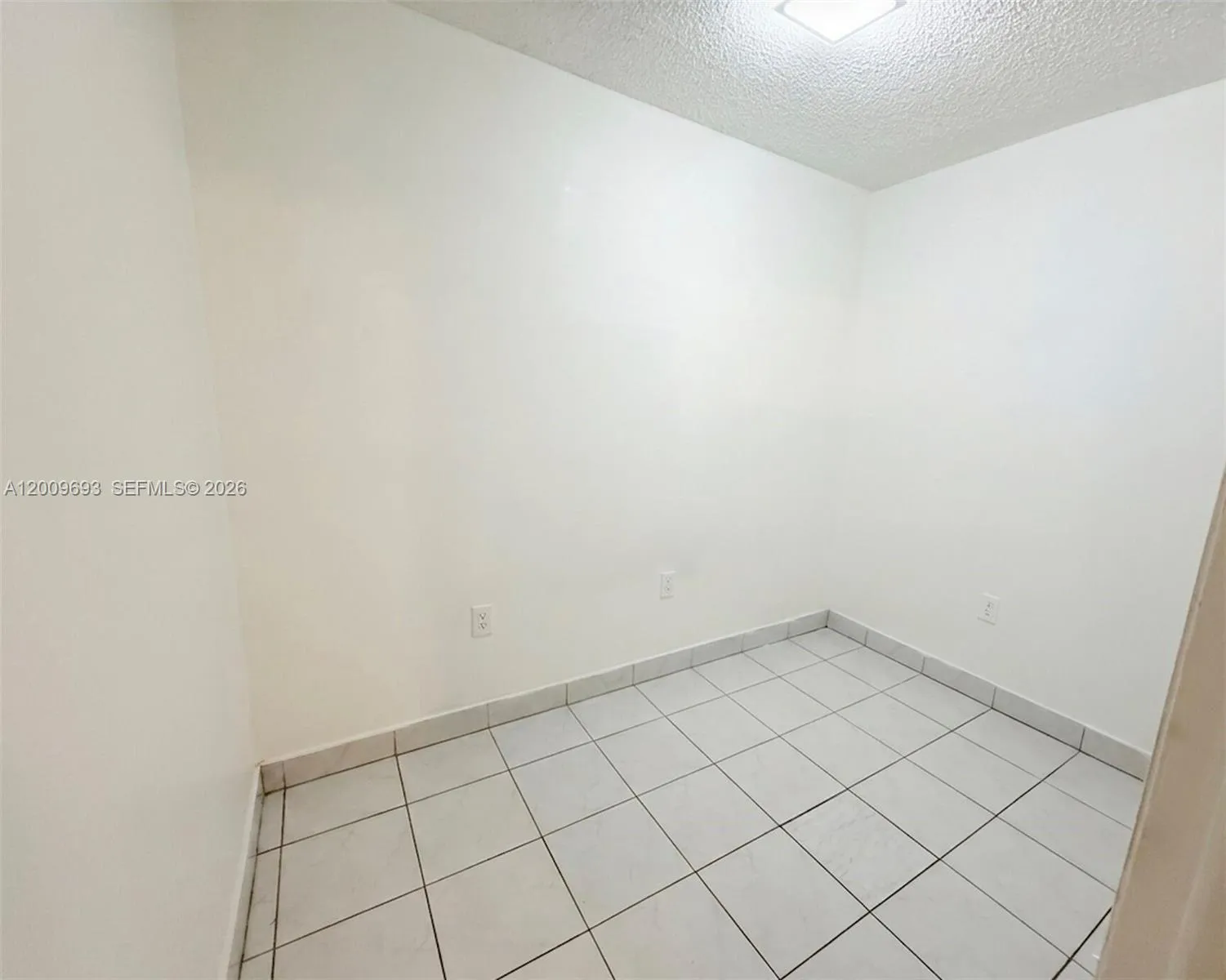 718 Sw 11th Ave 8, Miami, Florida 33130, Miami, Florida 33130, 2 Bedrooms Bedrooms, ,1 BathroomBathrooms,Residential Lease,For Rent,718 Sw 11th Ave 8, Miami, Florida 33130,A12009693