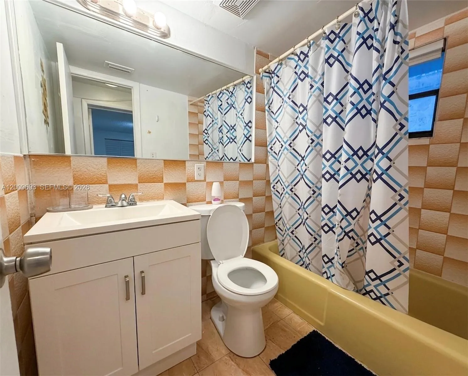 718 Sw 11th Ave 8, Miami, Florida 33130, Miami, Florida 33130, 2 Bedrooms Bedrooms, ,1 BathroomBathrooms,Residential Lease,For Rent,718 Sw 11th Ave 8, Miami, Florida 33130,A12009693