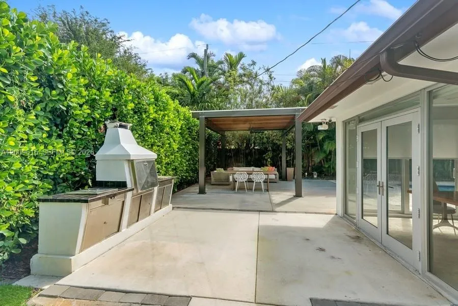 8215 Sw 63rd Pl 0, Miami, Florida 33143, Miami, Florida 33143, 4 Bedrooms Bedrooms, ,3 BathroomsBathrooms,Residential Lease,For Rent,8215 Sw 63rd Pl 0, Miami, Florida 33143,A12009616