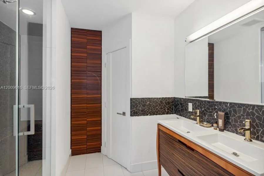 8215 Sw 63rd Pl 0, Miami, Florida 33143, Miami, Florida 33143, 4 Bedrooms Bedrooms, ,3 BathroomsBathrooms,Residential Lease,For Rent,8215 Sw 63rd Pl 0, Miami, Florida 33143,A12009616