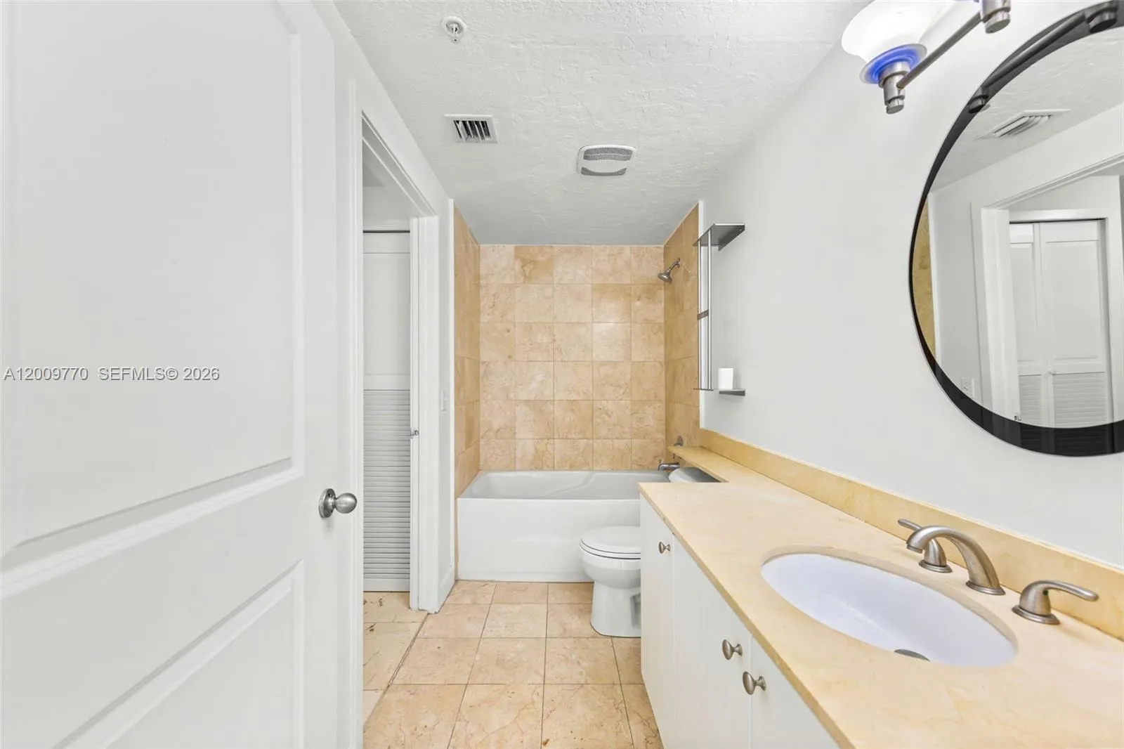 170 Se 14th St 1203, Miami, Florida 33131, Miami, Florida 33131, 1 Bedroom Bedrooms, ,1 BathroomBathrooms,Residential Lease,For Rent,170 Se 14th St 1203, Miami, Florida 33131,A12009770