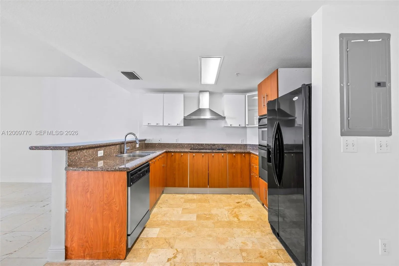 170 Se 14th St 1203, Miami, Florida 33131, Miami, Florida 33131, 1 Bedroom Bedrooms, ,1 BathroomBathrooms,Residential Lease,For Rent,170 Se 14th St 1203, Miami, Florida 33131,A12009770