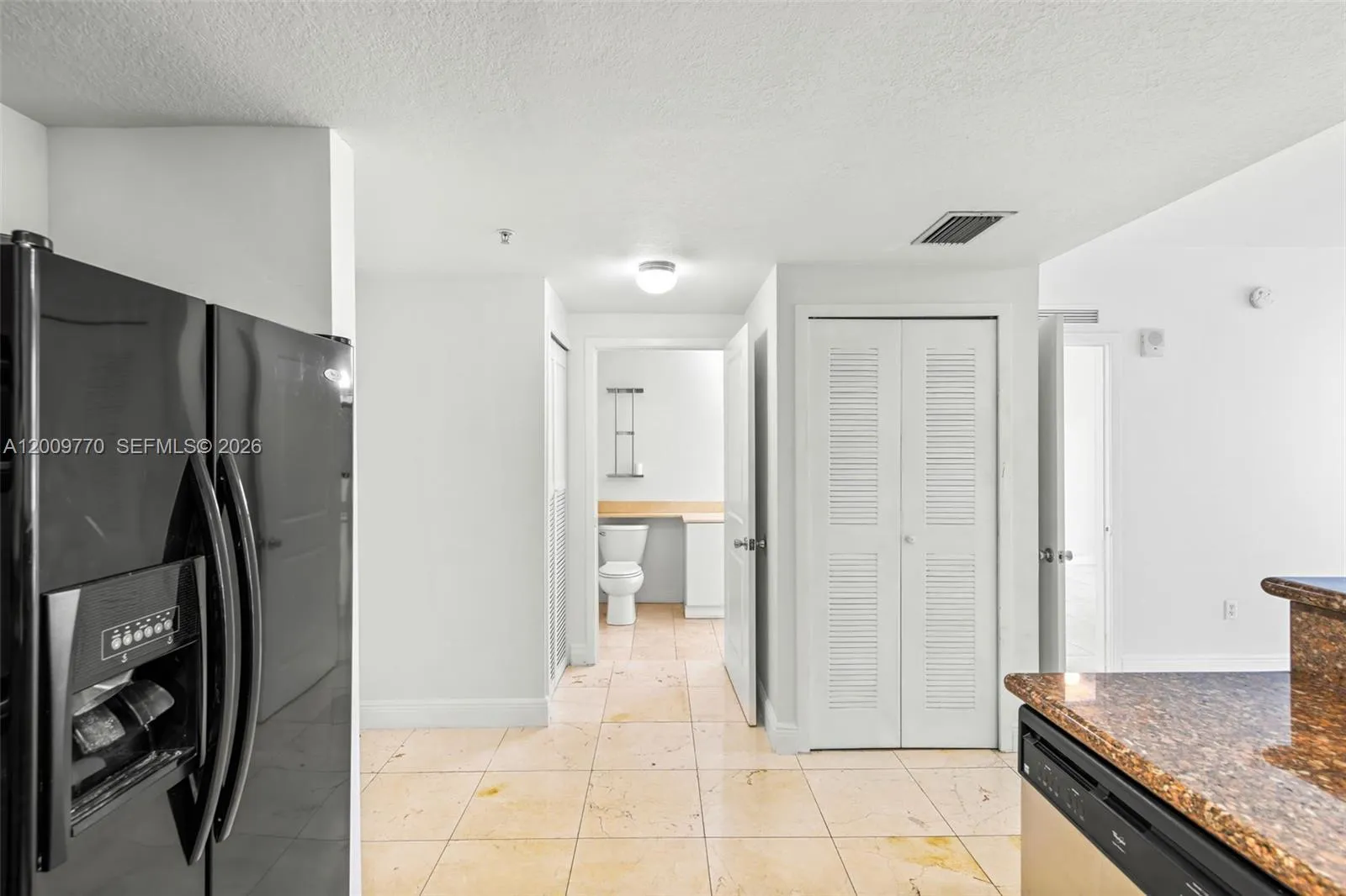 170 Se 14th St 1203, Miami, Florida 33131, Miami, Florida 33131, 1 Bedroom Bedrooms, ,1 BathroomBathrooms,Residential Lease,For Rent,170 Se 14th St 1203, Miami, Florida 33131,A12009770
