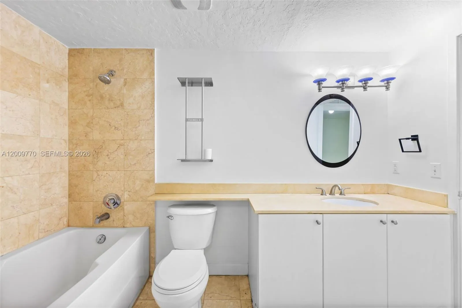 170 Se 14th St 1203, Miami, Florida 33131, Miami, Florida 33131, 1 Bedroom Bedrooms, ,1 BathroomBathrooms,Residential Lease,For Rent,170 Se 14th St 1203, Miami, Florida 33131,A12009770