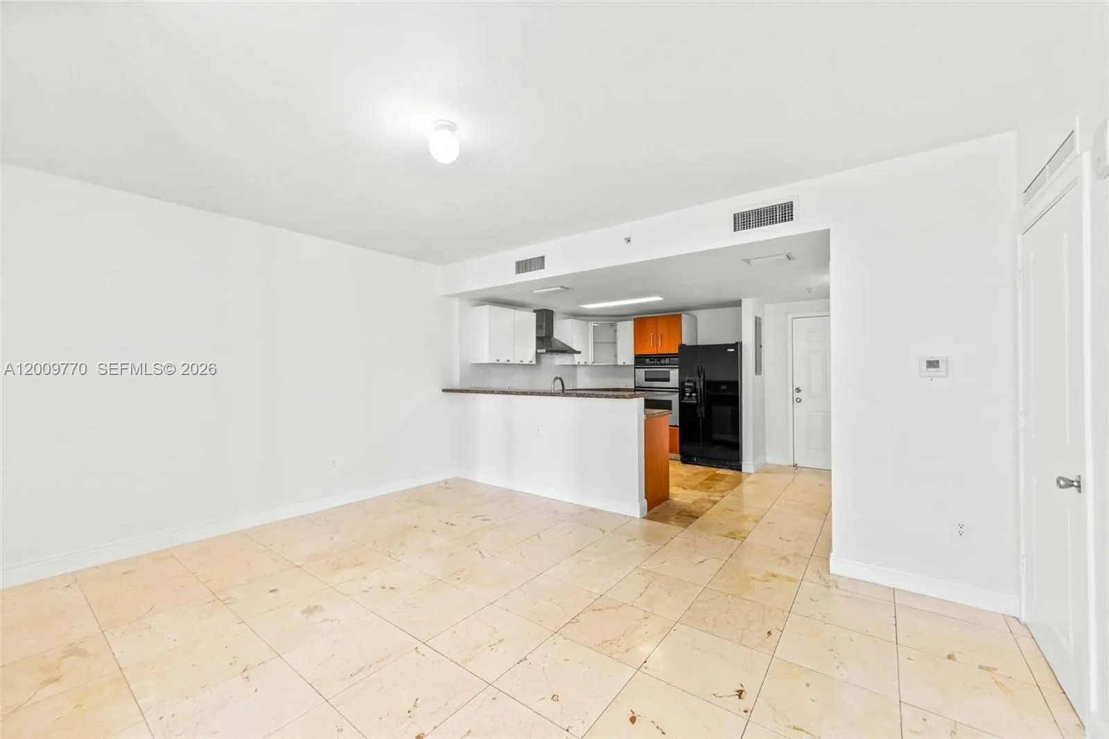 170 Se 14th St 1203, Miami, Florida 33131, Miami, Florida 33131, 1 Bedroom Bedrooms, ,1 BathroomBathrooms,Residential Lease,For Rent,170 Se 14th St 1203, Miami, Florida 33131,A12009770
