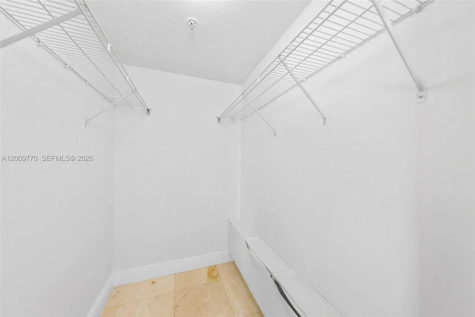 170 Se 14th St 1203, Miami, Florida 33131, Miami, Florida 33131, 1 Bedroom Bedrooms, ,1 BathroomBathrooms,Residential Lease,For Rent,170 Se 14th St 1203, Miami, Florida 33131,A12009770