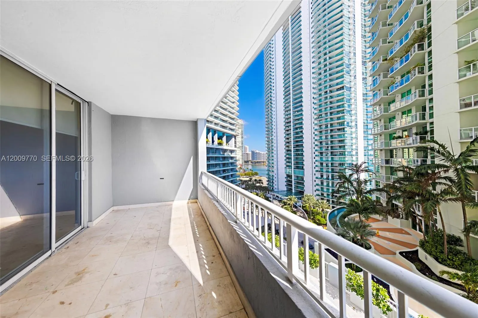 170 Se 14th St 1203, Miami, Florida 33131, Miami, Florida 33131, 1 Bedroom Bedrooms, ,1 BathroomBathrooms,Residential Lease,For Rent,170 Se 14th St 1203, Miami, Florida 33131,A12009770