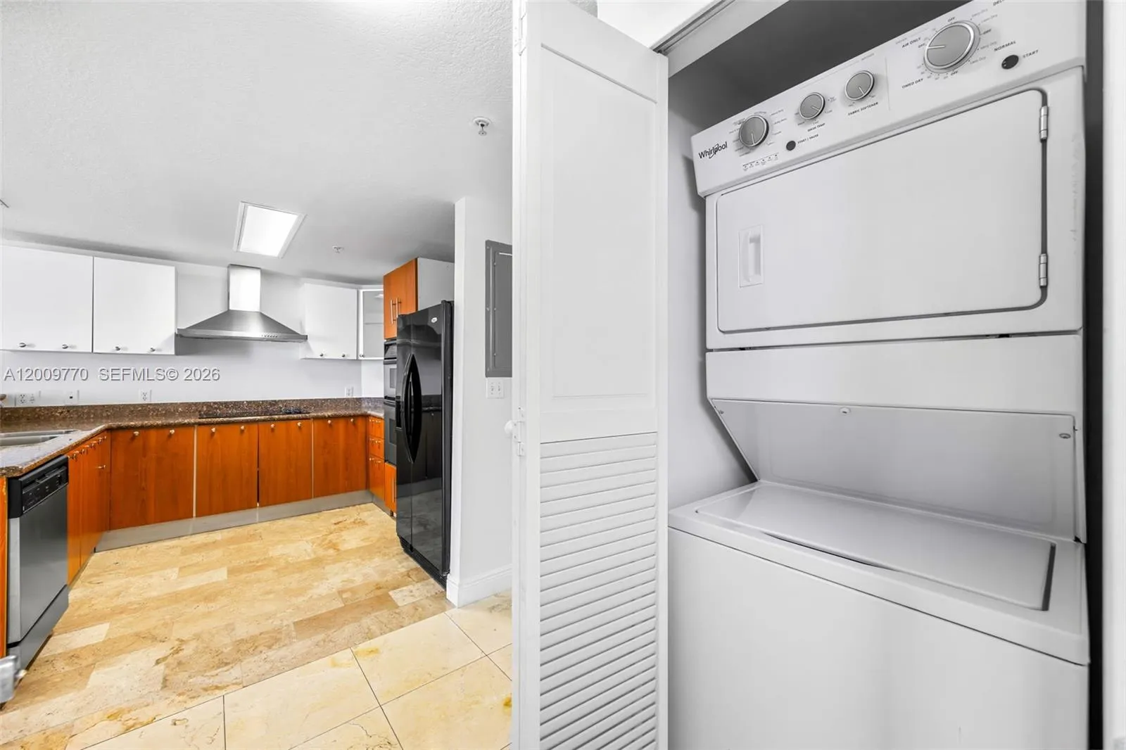 170 Se 14th St 1203, Miami, Florida 33131, Miami, Florida 33131, 1 Bedroom Bedrooms, ,1 BathroomBathrooms,Residential Lease,For Rent,170 Se 14th St 1203, Miami, Florida 33131,A12009770
