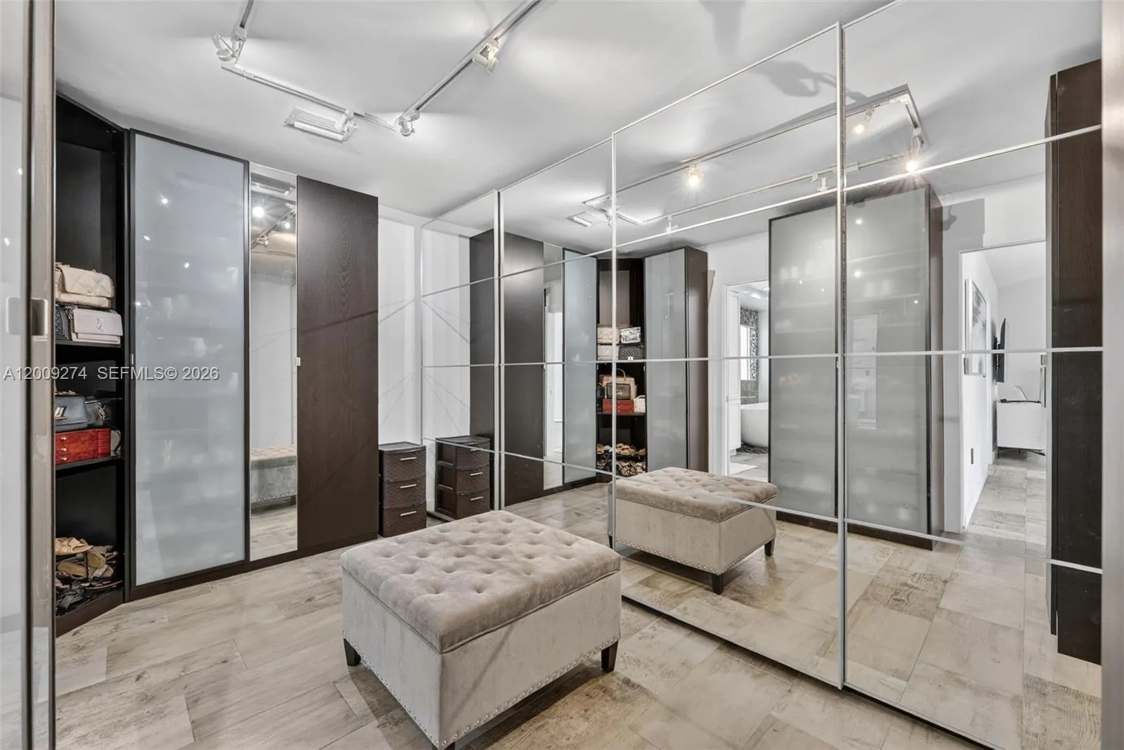 1865 Ne 197th Ter, Miami, Florida 33179, Miami, Florida 33179, 5 Bedrooms Bedrooms, ,4 BathroomsBathrooms,Residential Lease,For Rent,1865 Ne 197th Ter, Miami, Florida 33179,A12009274