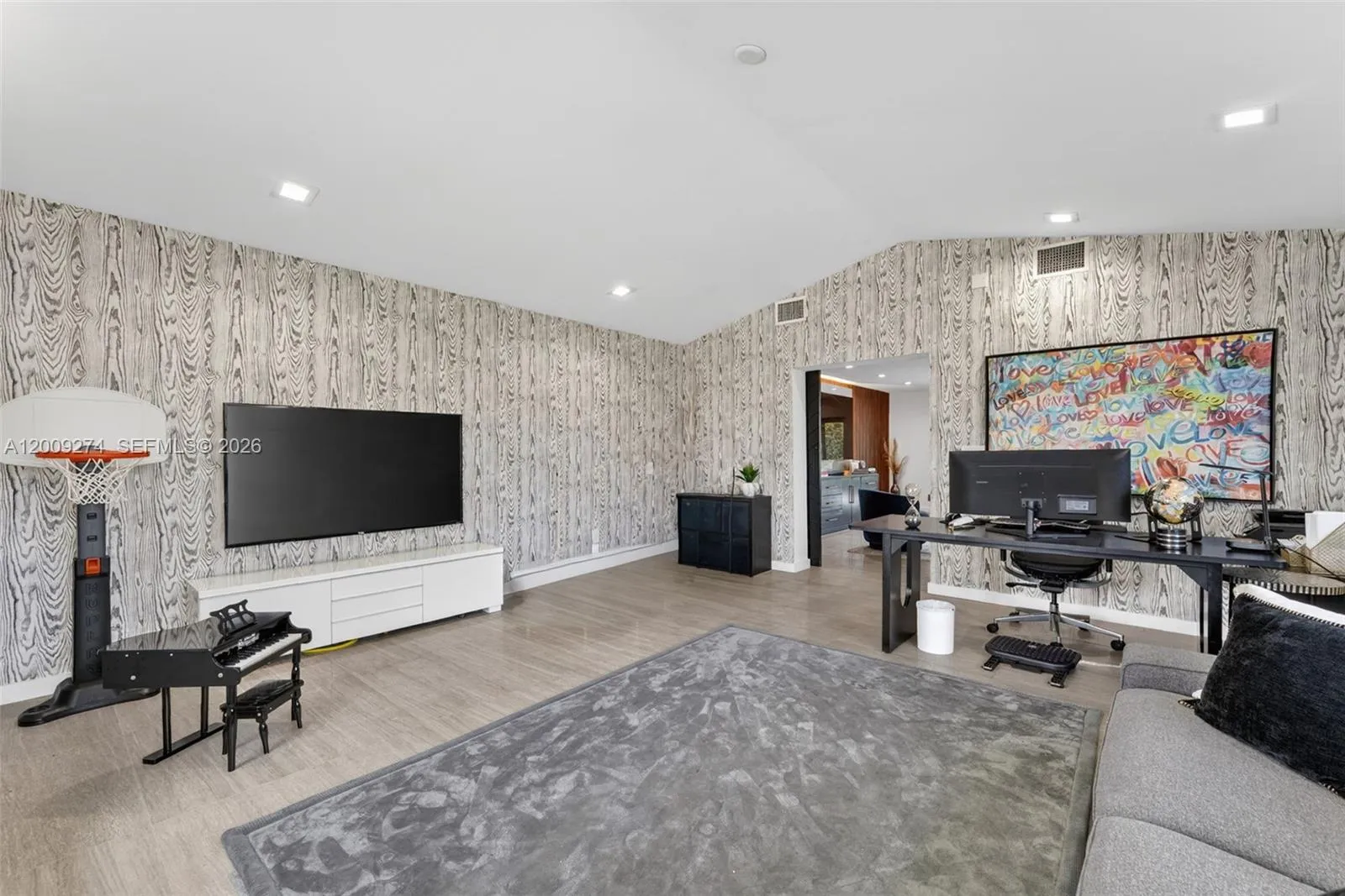 1865 Ne 197th Ter, Miami, Florida 33179, Miami, Florida 33179, 5 Bedrooms Bedrooms, ,4 BathroomsBathrooms,Residential Lease,For Rent,1865 Ne 197th Ter, Miami, Florida 33179,A12009274