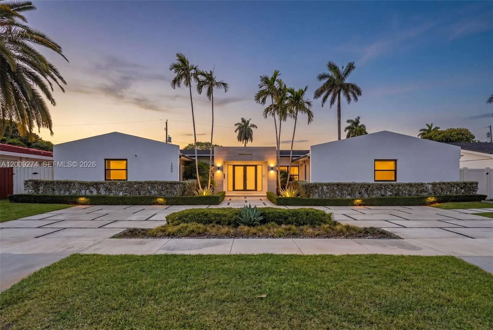 1865 Ne 197th Ter, Miami, Florida 33179, Miami, Florida 33179, 5 Bedrooms Bedrooms, ,4 BathroomsBathrooms,Residential Lease,For Rent,1865 Ne 197th Ter, Miami, Florida 33179,A12009274