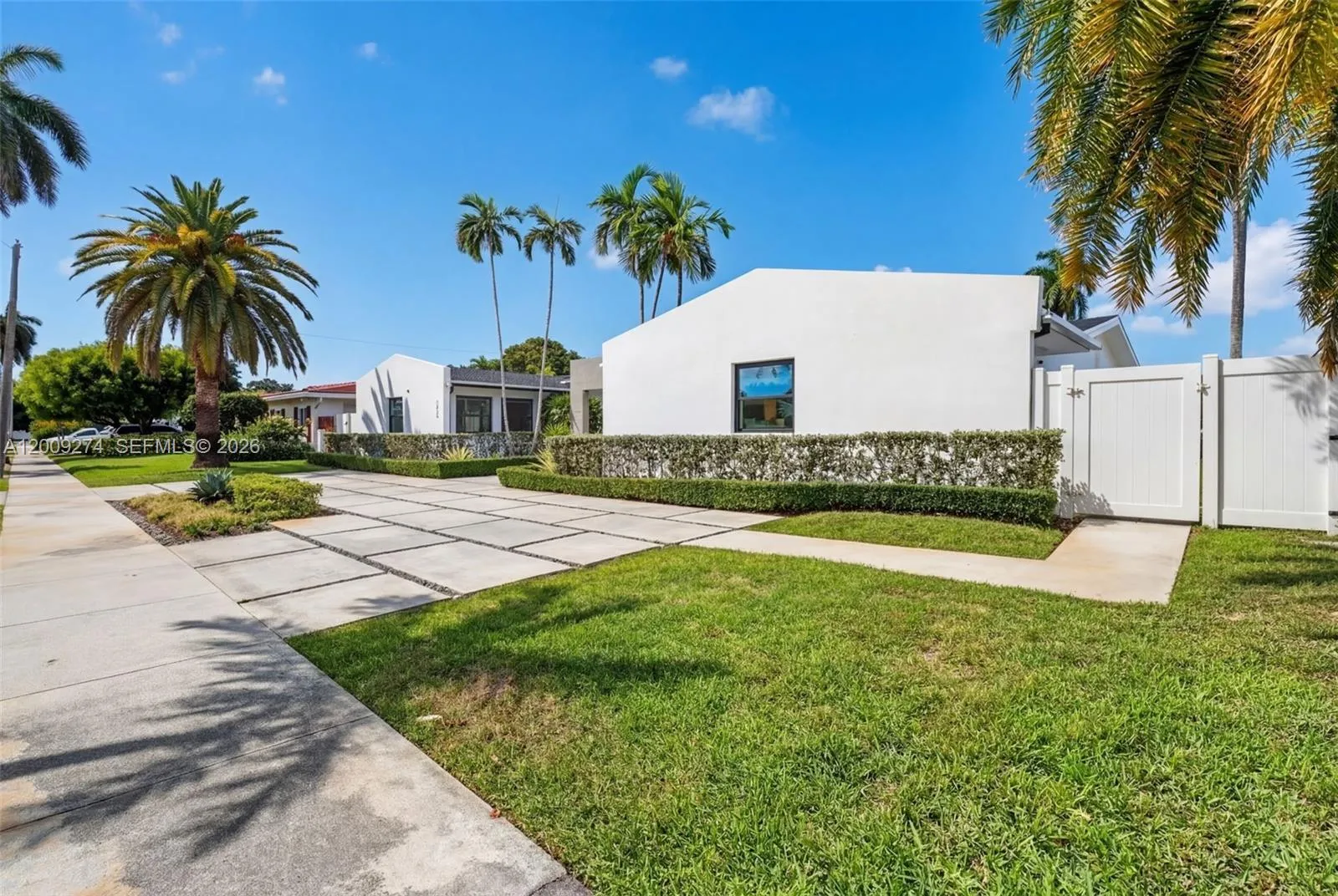 1865 Ne 197th Ter, Miami, Florida 33179, Miami, Florida 33179, 5 Bedrooms Bedrooms, ,4 BathroomsBathrooms,Residential Lease,For Rent,1865 Ne 197th Ter, Miami, Florida 33179,A12009274