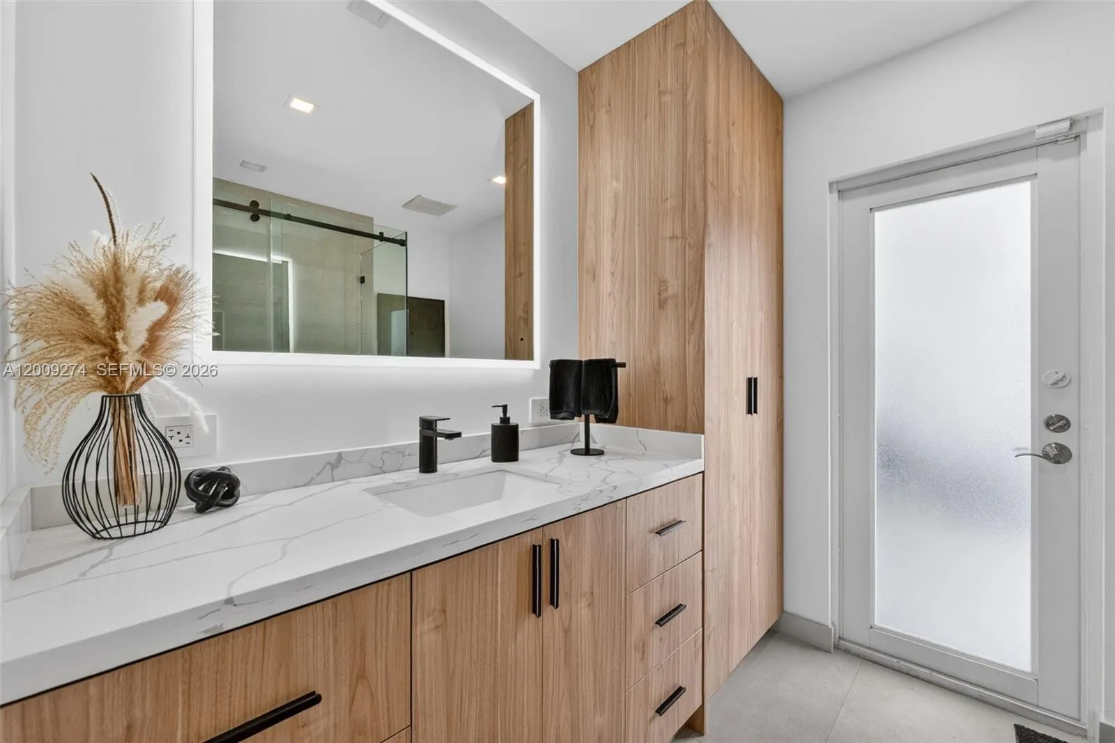 1865 Ne 197th Ter, Miami, Florida 33179, Miami, Florida 33179, 5 Bedrooms Bedrooms, ,4 BathroomsBathrooms,Residential Lease,For Rent,1865 Ne 197th Ter, Miami, Florida 33179,A12009274