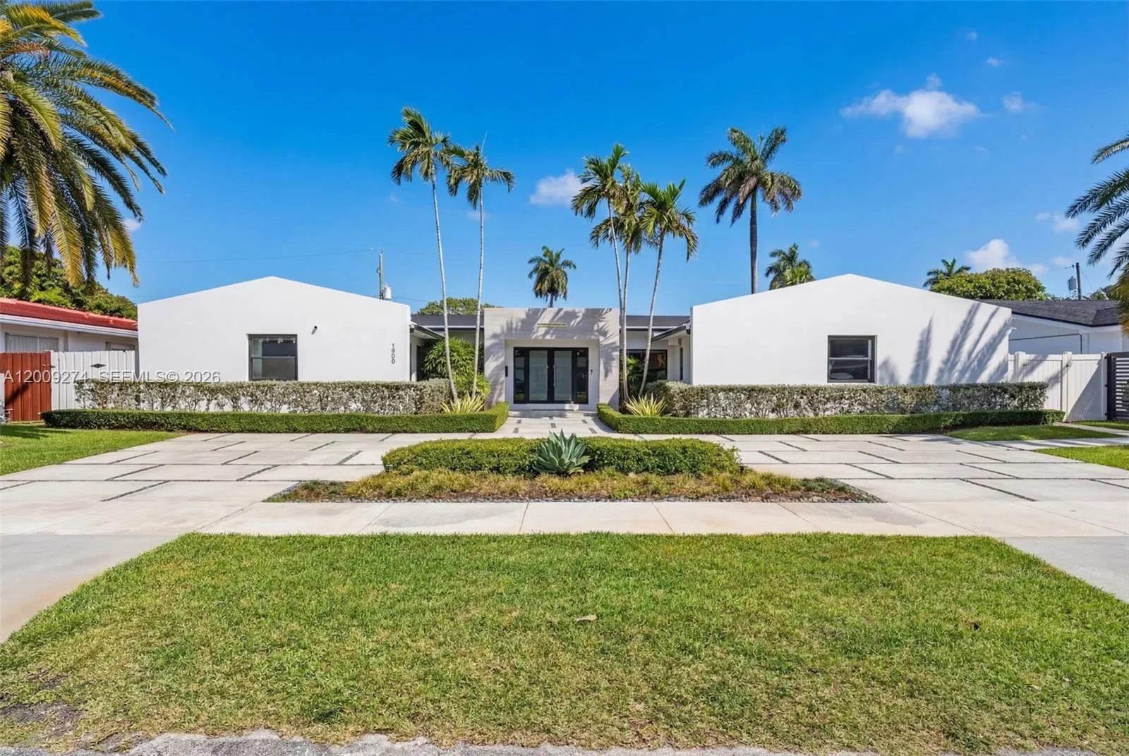 1865 Ne 197th Ter, Miami, Florida 33179, Miami, Florida 33179, 5 Bedrooms Bedrooms, ,4 BathroomsBathrooms,Residential Lease,For Rent,1865 Ne 197th Ter, Miami, Florida 33179,A12009274