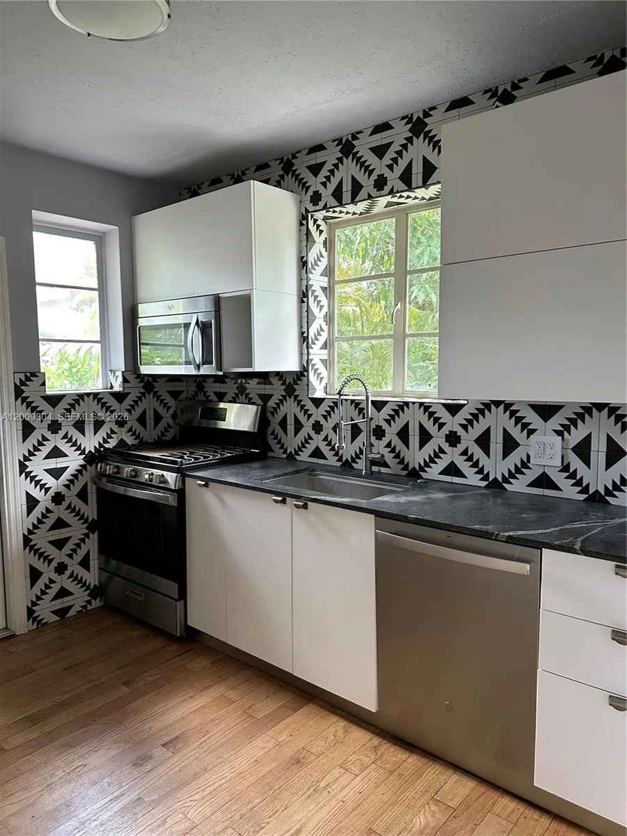 1431 Algeria Ave, Coral Gables, Florida 33134, Coral Gables, Florida 33134, 3 Bedrooms Bedrooms, ,1 BathroomBathrooms,Residential Lease,For Rent,1431 Algeria Ave, Coral Gables, Florida 33134,A12009804