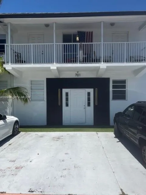 701 82nd St 1, Miami Beach, Florida 33141, Miami Beach, Florida 33141, 2 Bedrooms Bedrooms, ,1 BathroomBathrooms,Residential Lease,For Rent,701 82nd St 1, Miami Beach, Florida 33141,A12009894