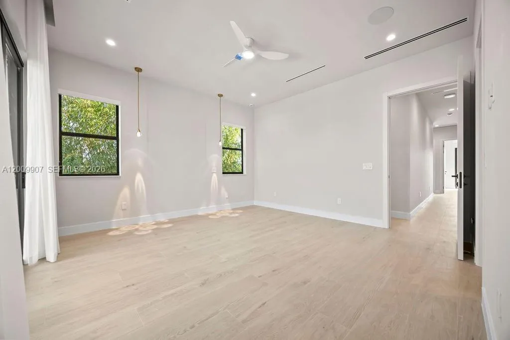 1137 Ne 11th Ave, Fort Lauderdale, Florida 33301, Fort Lauderdale, Florida 33301, 4 Bedrooms Bedrooms, ,3 BathroomsBathrooms,Residential,For Sale,1137 Ne 11th Ave, Fort Lauderdale, Florida 33301,A12009907