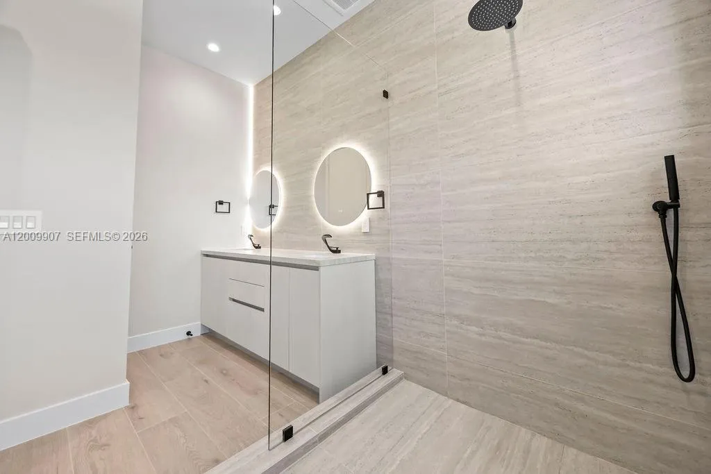 1137 Ne 11th Ave, Fort Lauderdale, Florida 33301, Fort Lauderdale, Florida 33301, 4 Bedrooms Bedrooms, ,3 BathroomsBathrooms,Residential,For Sale,1137 Ne 11th Ave, Fort Lauderdale, Florida 33301,A12009907