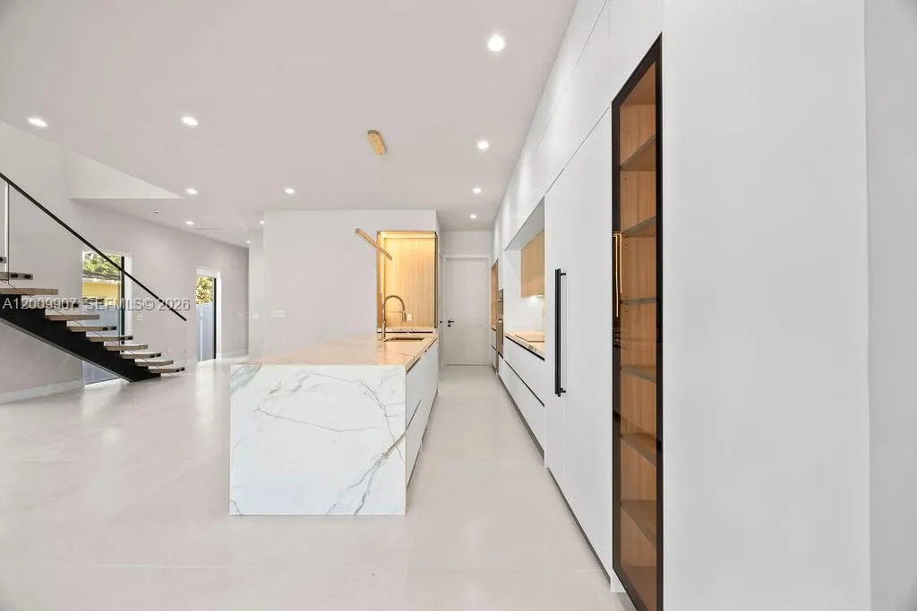 1137 Ne 11th Ave, Fort Lauderdale, Florida 33301, Fort Lauderdale, Florida 33301, 4 Bedrooms Bedrooms, ,3 BathroomsBathrooms,Residential,For Sale,1137 Ne 11th Ave, Fort Lauderdale, Florida 33301,A12009907