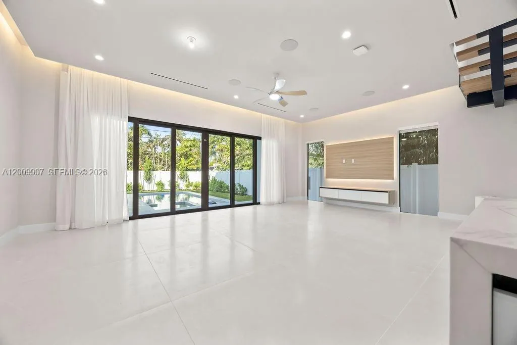 1137 Ne 11th Ave, Fort Lauderdale, Florida 33301, Fort Lauderdale, Florida 33301, 4 Bedrooms Bedrooms, ,3 BathroomsBathrooms,Residential,For Sale,1137 Ne 11th Ave, Fort Lauderdale, Florida 33301,A12009907