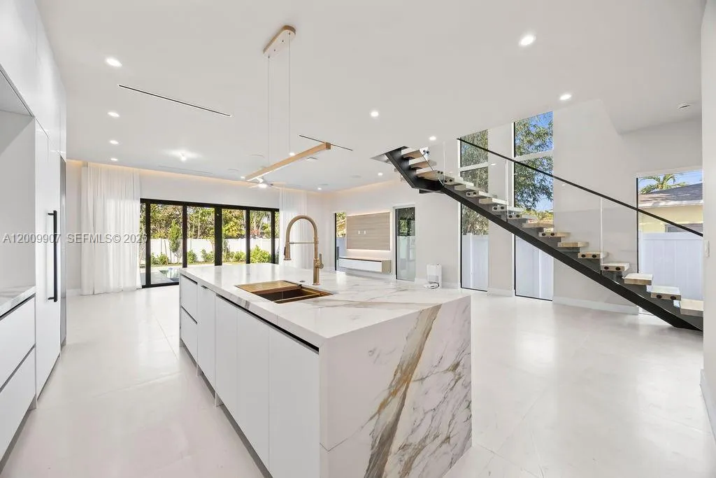 1137 Ne 11th Ave, Fort Lauderdale, Florida 33301, Fort Lauderdale, Florida 33301, 4 Bedrooms Bedrooms, ,3 BathroomsBathrooms,Residential,For Sale,1137 Ne 11th Ave, Fort Lauderdale, Florida 33301,A12009907