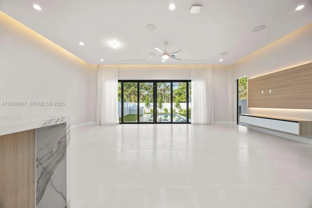 1137 Ne 11th Ave, Fort Lauderdale, Florida 33301, Fort Lauderdale, Florida 33301, 4 Bedrooms Bedrooms, ,3 BathroomsBathrooms,Residential,For Sale,1137 Ne 11th Ave, Fort Lauderdale, Florida 33301,A12009907