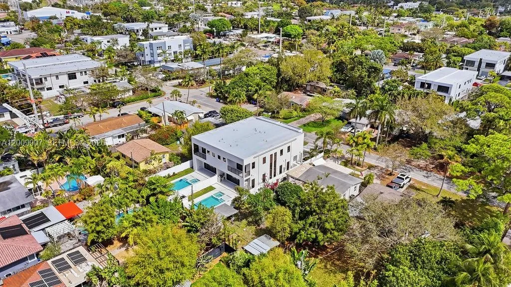 1137 Ne 11th Ave, Fort Lauderdale, Florida 33301, Fort Lauderdale, Florida 33301, 4 Bedrooms Bedrooms, ,3 BathroomsBathrooms,Residential,For Sale,1137 Ne 11th Ave, Fort Lauderdale, Florida 33301,A12009907
