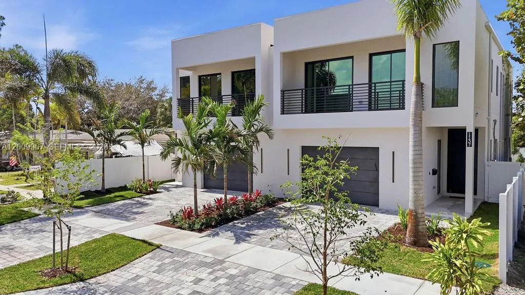 1137 Ne 11th Ave, Fort Lauderdale, Florida 33301, Fort Lauderdale, Florida 33301, 4 Bedrooms Bedrooms, ,3 BathroomsBathrooms,Residential,For Sale,1137 Ne 11th Ave, Fort Lauderdale, Florida 33301,A12009907