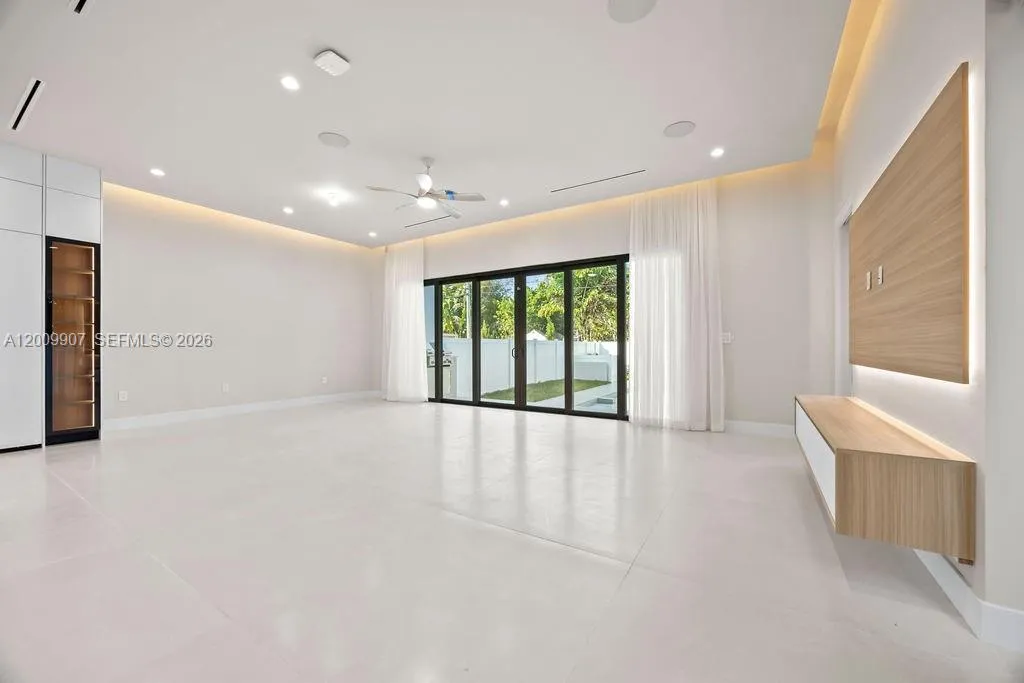 1137 Ne 11th Ave, Fort Lauderdale, Florida 33301, Fort Lauderdale, Florida 33301, 4 Bedrooms Bedrooms, ,3 BathroomsBathrooms,Residential,For Sale,1137 Ne 11th Ave, Fort Lauderdale, Florida 33301,A12009907