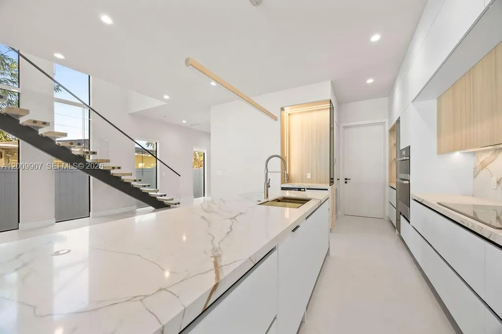 1137 Ne 11th Ave, Fort Lauderdale, Florida 33301, Fort Lauderdale, Florida 33301, 4 Bedrooms Bedrooms, ,3 BathroomsBathrooms,Residential,For Sale,1137 Ne 11th Ave, Fort Lauderdale, Florida 33301,A12009907