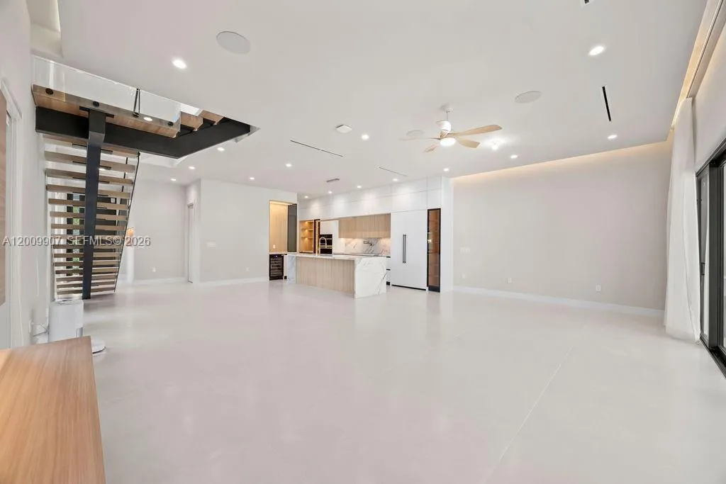 1137 Ne 11th Ave, Fort Lauderdale, Florida 33301, Fort Lauderdale, Florida 33301, 4 Bedrooms Bedrooms, ,3 BathroomsBathrooms,Residential,For Sale,1137 Ne 11th Ave, Fort Lauderdale, Florida 33301,A12009907
