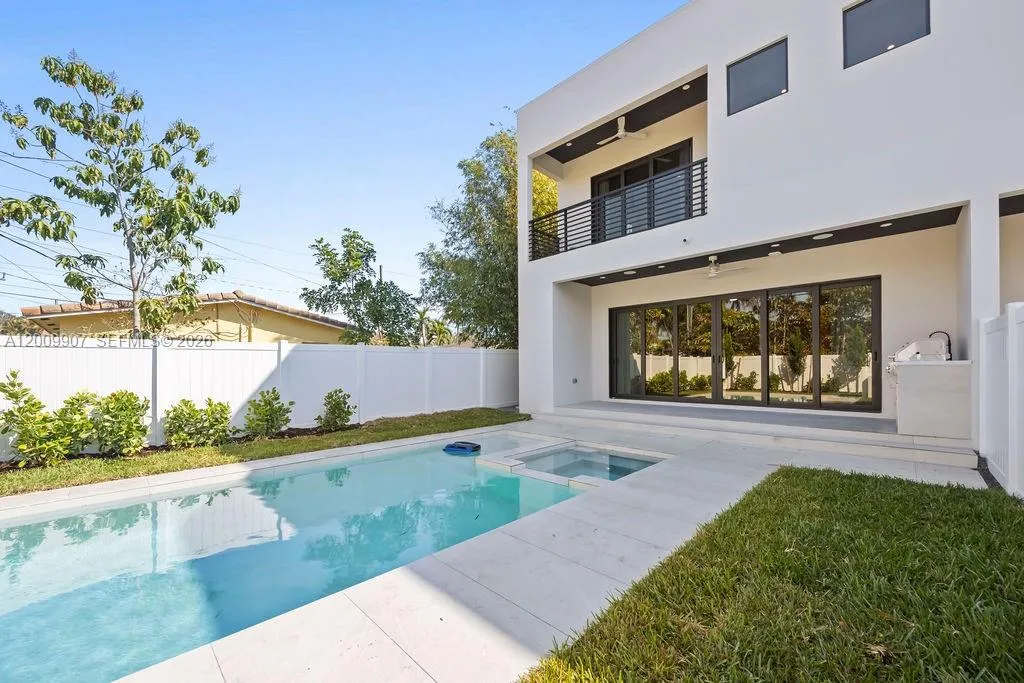 1137 Ne 11th Ave, Fort Lauderdale, Florida 33301, Fort Lauderdale, Florida 33301, 4 Bedrooms Bedrooms, ,3 BathroomsBathrooms,Residential,For Sale,1137 Ne 11th Ave, Fort Lauderdale, Florida 33301,A12009907