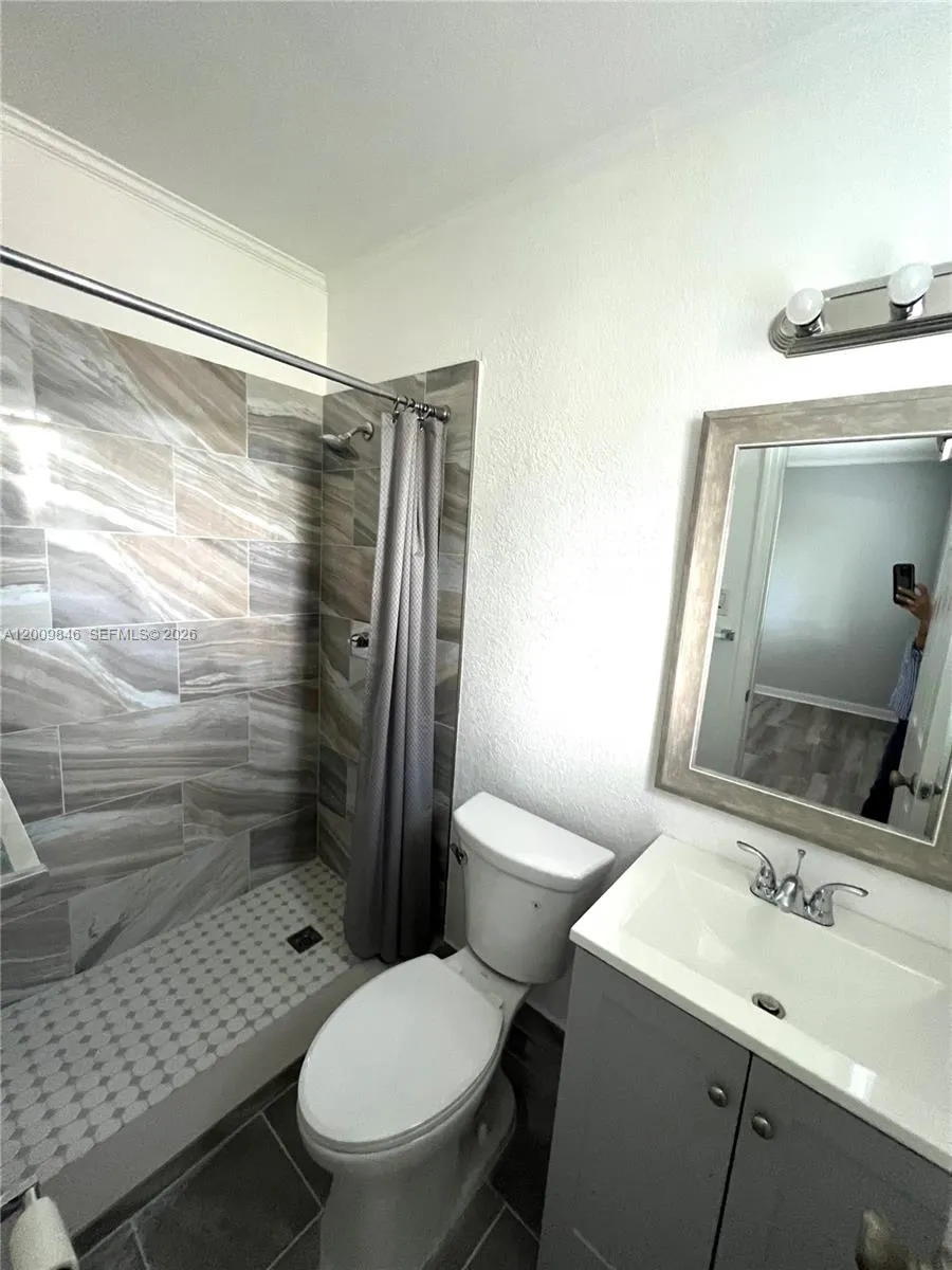 590 Nw 40th Ct 3, Oakland Park, Florida 33309, Oakland Park, Florida 33309, 1 Bedroom Bedrooms, ,1 BathroomBathrooms,Residential,For Sale,590 Nw 40th Ct 3, Oakland Park, Florida 33309,A12009846