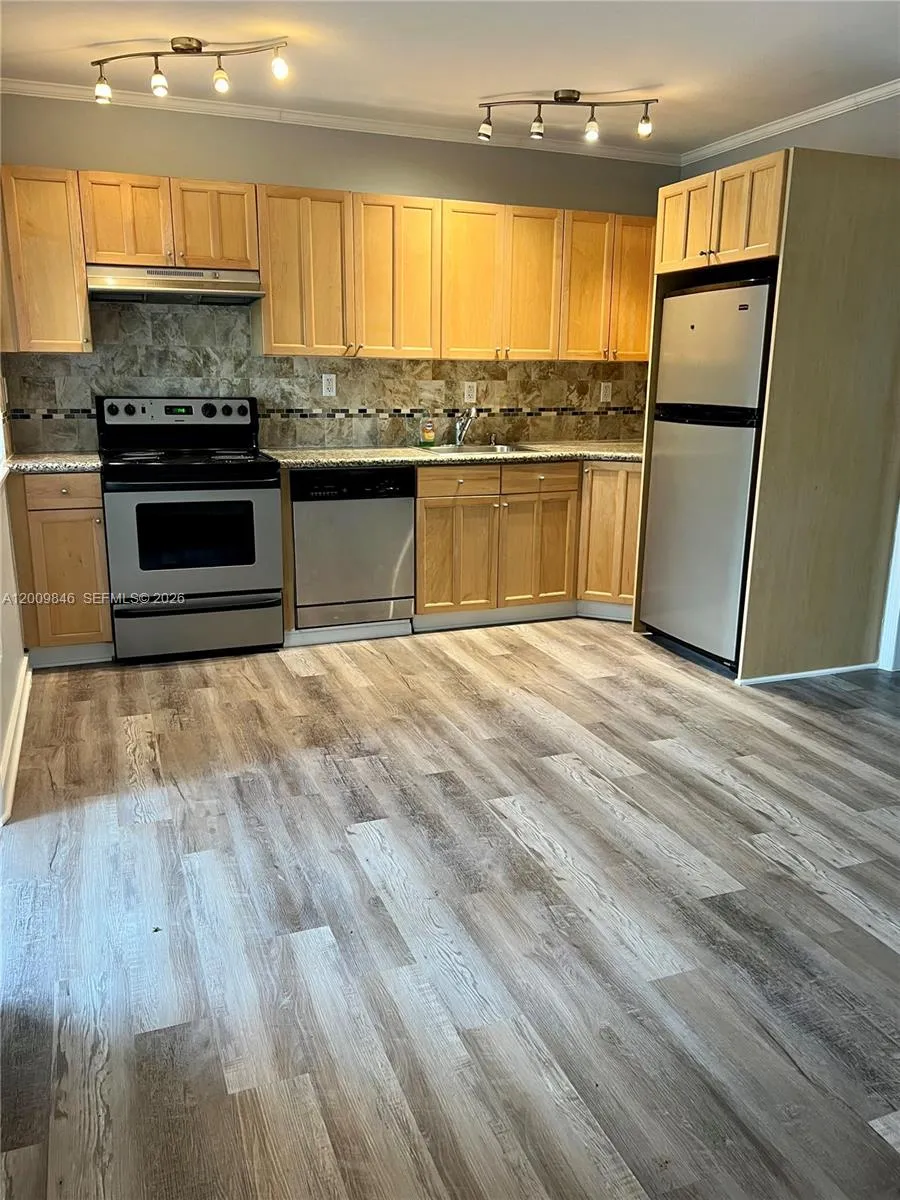 590 Nw 40th Ct 3, Oakland Park, Florida 33309, Oakland Park, Florida 33309, 1 Bedroom Bedrooms, ,1 BathroomBathrooms,Residential,For Sale,590 Nw 40th Ct 3, Oakland Park, Florida 33309,A12009846