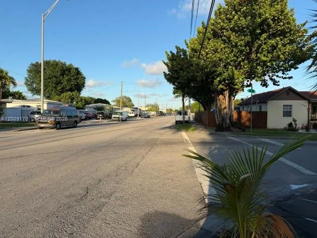 890 E 52nd St, Hialeah, Florida 33013, Hialeah, Florida 33013, 2 Bedrooms Bedrooms, ,1 BathroomBathrooms,Residential,For Sale,890 E 52nd St, Hialeah, Florida 33013,A12009170