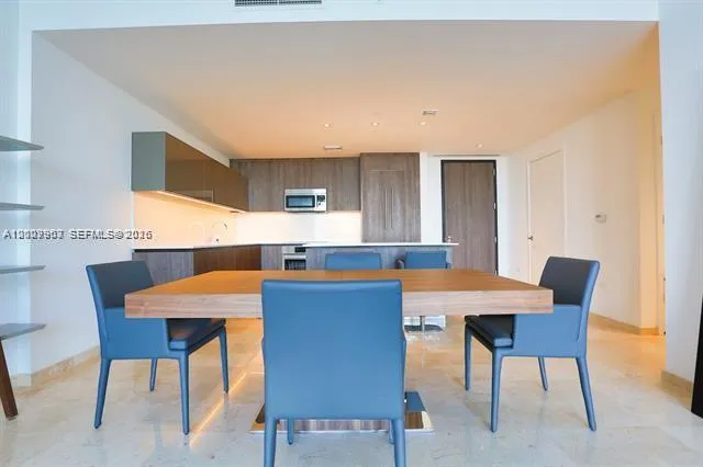68 Se 6th St 3210, Miami, Florida 33131, Miami, Florida 33131, 2 Bedrooms Bedrooms, ,2 BathroomsBathrooms,Residential Lease,For Rent,68 Se 6th St 3210, Miami, Florida 33131,A12009963