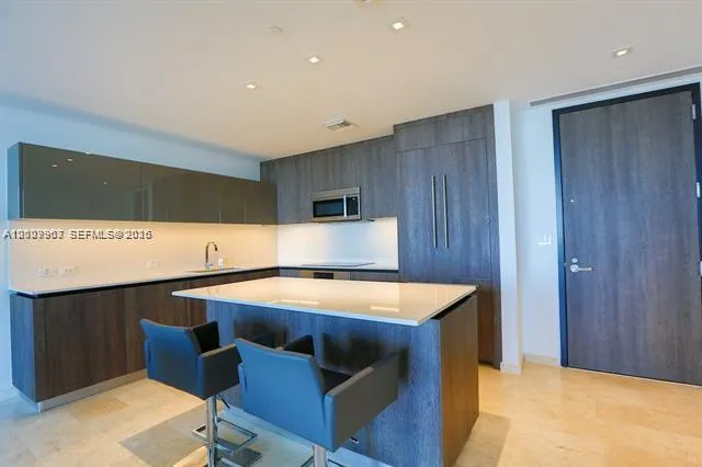 68 Se 6th St 3210, Miami, Florida 33131, Miami, Florida 33131, 2 Bedrooms Bedrooms, ,2 BathroomsBathrooms,Residential Lease,For Rent,68 Se 6th St 3210, Miami, Florida 33131,A12009963