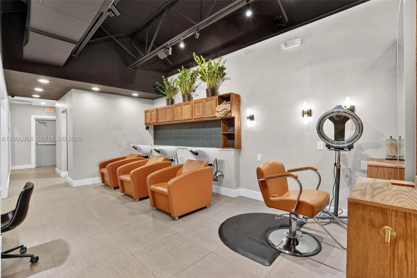 Turnkey Beauty Salon & Spa For Sale In Palmett, Palmetto Bay, Florida 33157, ,Business Opportunity,For Sale,Turnkey Beauty Salon & Spa For Sale In Palmett,A12009968