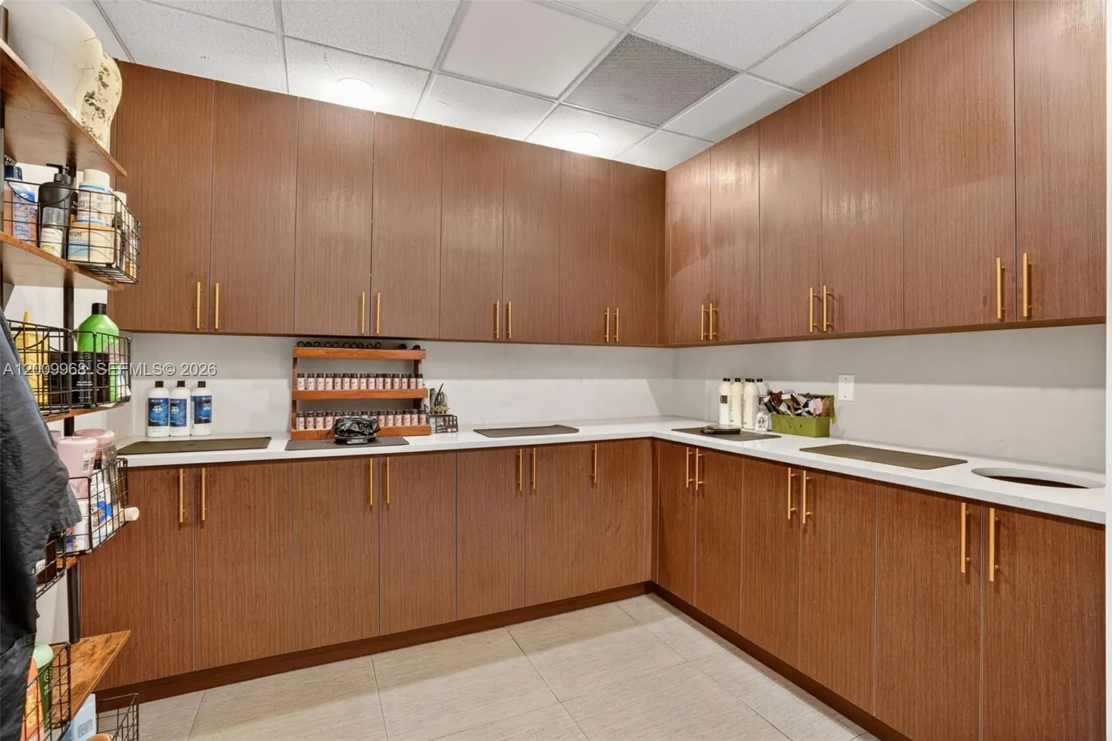 Turnkey Beauty Salon & Spa For Sale In Palmett, Palmetto Bay, Florida 33157, ,Business Opportunity,For Sale,Turnkey Beauty Salon & Spa For Sale In Palmett,A12009968