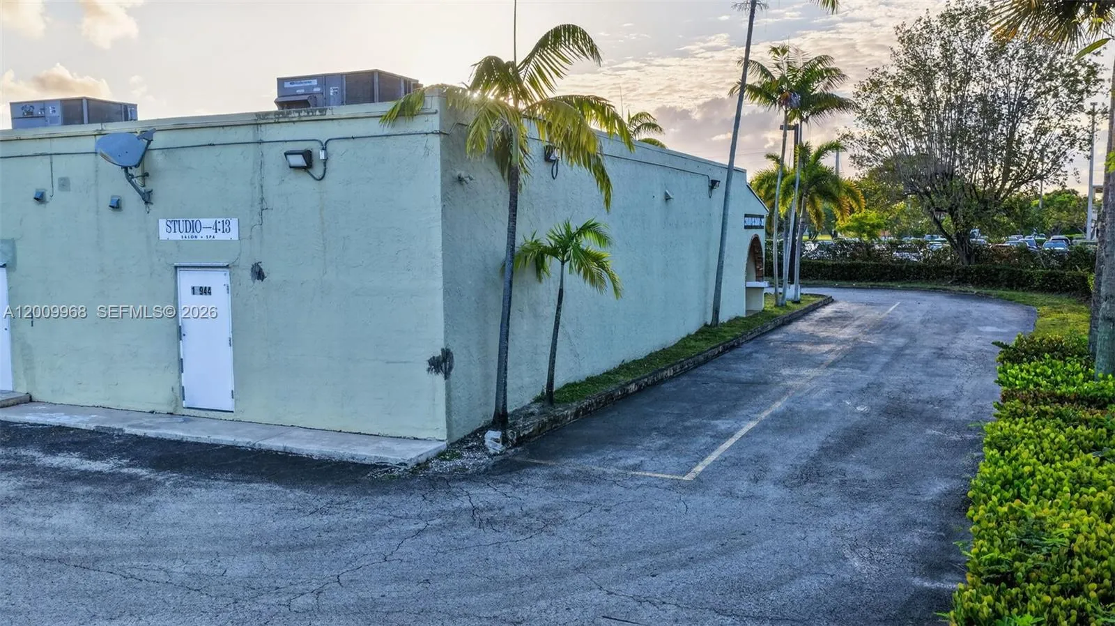 Turnkey Beauty Salon & Spa For Sale In Palmett, Palmetto Bay, Florida 33157, ,Business Opportunity,For Sale,Turnkey Beauty Salon & Spa For Sale In Palmett,A12009968
