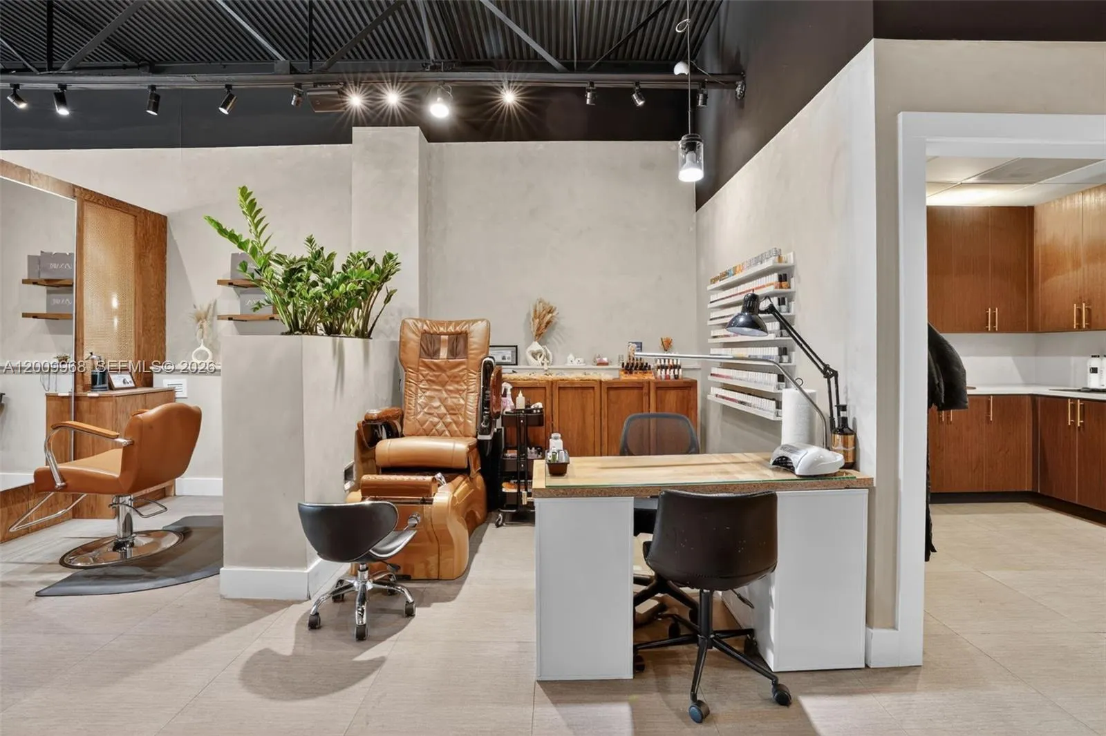 Turnkey Beauty Salon & Spa For Sale In Palmett, Palmetto Bay, Florida 33157, ,Business Opportunity,For Sale,Turnkey Beauty Salon & Spa For Sale In Palmett,A12009968
