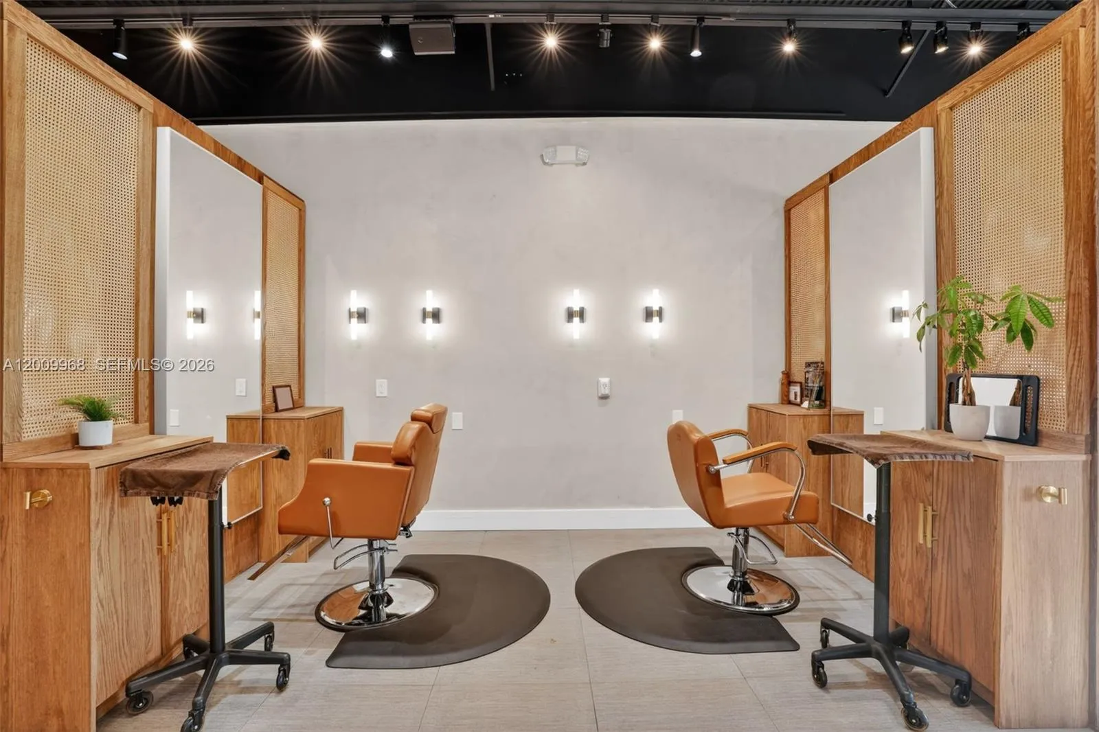 Turnkey Beauty Salon & Spa For Sale In Palmett, Palmetto Bay, Florida 33157, ,Business Opportunity,For Sale,Turnkey Beauty Salon & Spa For Sale In Palmett,A12009968