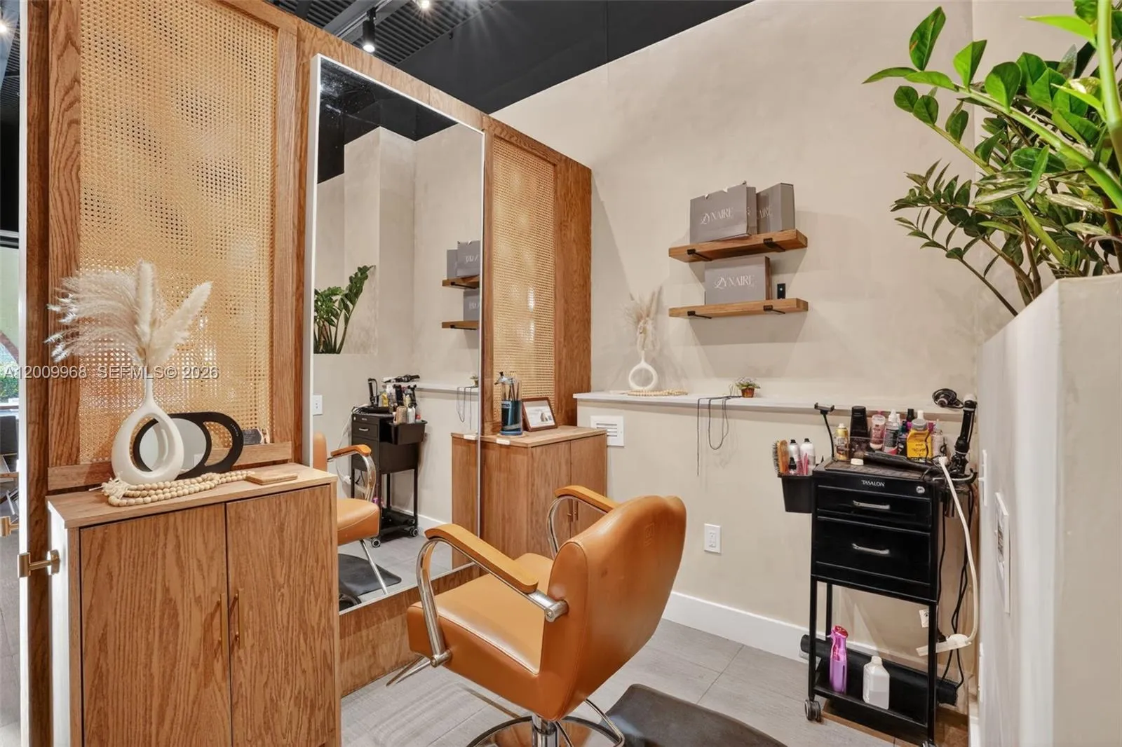 Turnkey Beauty Salon & Spa For Sale In Palmett, Palmetto Bay, Florida 33157, ,Business Opportunity,For Sale,Turnkey Beauty Salon & Spa For Sale In Palmett,A12009968