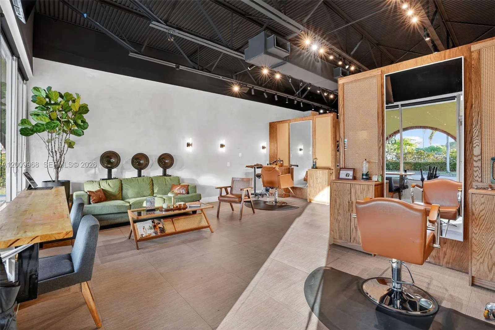 Turnkey Beauty Salon & Spa For Sale In Palmett, Palmetto Bay, Florida 33157, ,Business Opportunity,For Sale,Turnkey Beauty Salon & Spa For Sale In Palmett,A12009968